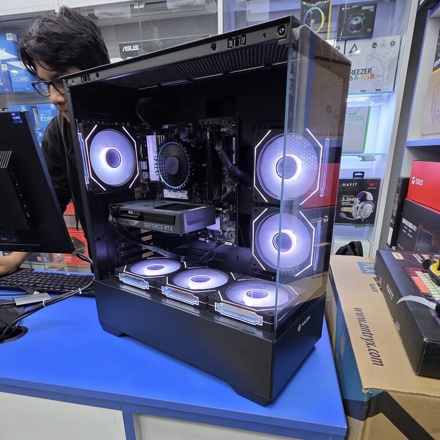 PC GAMER INTEL ULTRA 5 225F + RTX5060 8GB DDR5 - Imagen 9